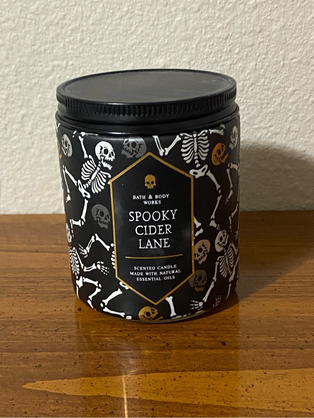 Bath & Body Works Spooky Cider Lane Scented Candle - Halloween Theme